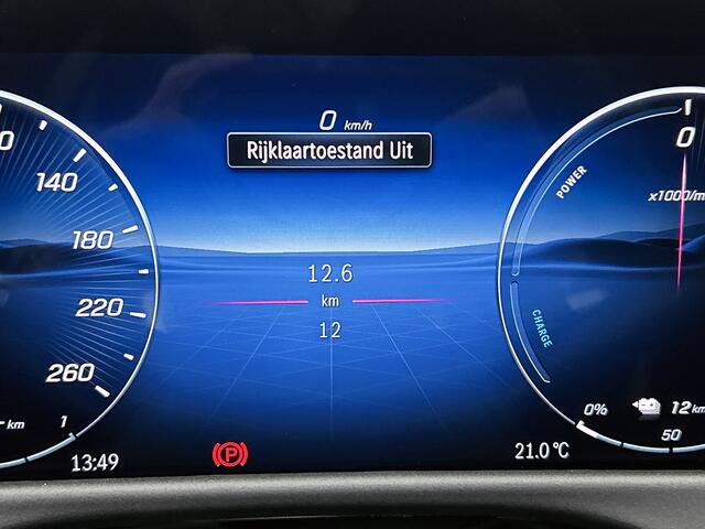 Mercedes-Benz E-KLASSE 300 e Business Solution AMG | Comfortpakket Plus | Winterpakket | Nightpakket | Parkeerpakket met 360°-camera | Trekhaak | Panoramaschuifdak | GUARD 360° | Sierelementen in zwart essenhout |