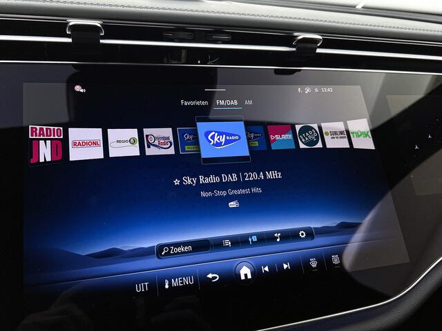 Mercedes-Benz E-KLASSE 300 e Sport Edition Panoramadak | Memorystoelen | Hyperscreen | Burmester Inclusief 24 maanden MB Certified garantie voor Europa.