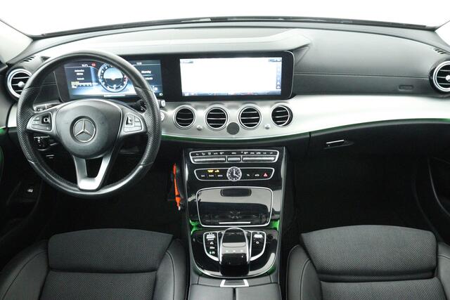 Mercedes-Benz E-KLASSE 200 Business Solution (SFEERVERLICHTING, CAMERA, STOELVERWARMING, LED, DEALER ONDERHOUDEN