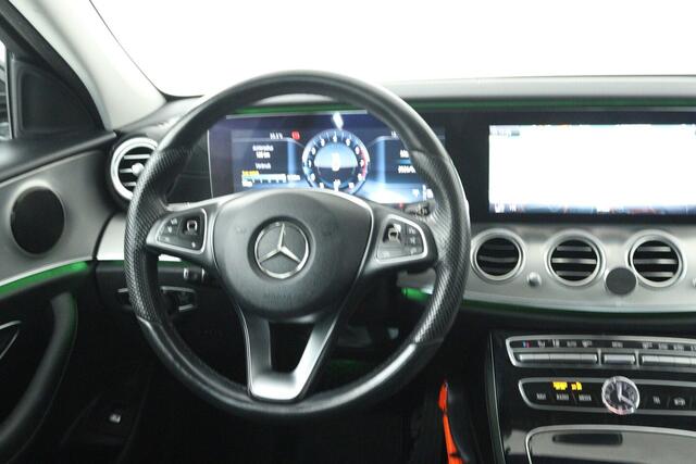 Mercedes-Benz E-KLASSE 200 Business Solution (SFEERVERLICHTING, CAMERA, STOELVERWARMING, LED, DEALER ONDERHOUDEN