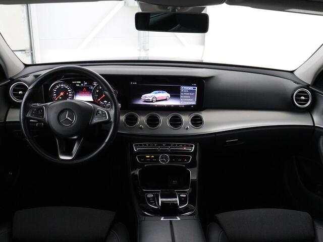 Mercedes-Benz E-KLASSE 350 e Premium | Half leder | Stoel verwarming | Cruise control | Sfeerverlichting | Carplay | Navigatie | Camera | Park assist | Climate control