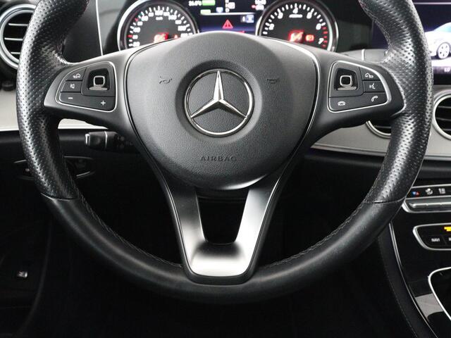 Mercedes-Benz E-KLASSE 350 e Premium | Half leder | Stoel verwarming | Cruise control | Sfeerverlichting | Carplay | Navigatie | Camera | Park assist | Climate control