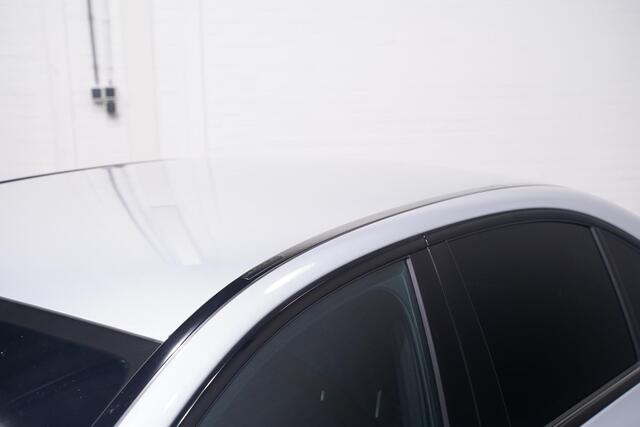 Mercedes-Benz E-KLASSE 300 de 4MATIC AMG Line SOH 94% Night pakket Elektrische trekhaak Apple carplay/ android auto Verwarmde voorstoelen Widescreen Sfeerverlichting