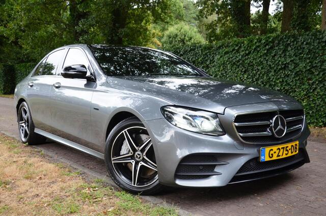 Mercedes-Benz E-KLASSE 300 e Premium Plus Amg Navi/Pdc/Ecc/360°-camera/Panoramadak/Burmester high-end 3D surround sound/Head-up display/Extra getint glas/Apple Carplay/Android Auto/Matrix LED koplampen