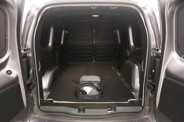 Mercedes-Benz E-KLASSE e-Citan 45 kWh 122PK | Snelladen | SOH 99% | 1400kg Trekgew. | Clima | Camera | Cruise | Carplay