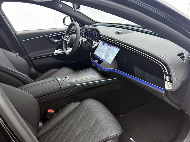 Mercedes-Benz E-KLASSE 300 e Business Solution AMG | Premium pakket | Winterpakket | Nightpakket | Leder pakket | USB-pakket Plus | Trekhaak | Panoramaschuifdak | 360° camera | Burmester® 4D surround sound | GUARD 360° | 20-inch multispaaks AMG velgen |