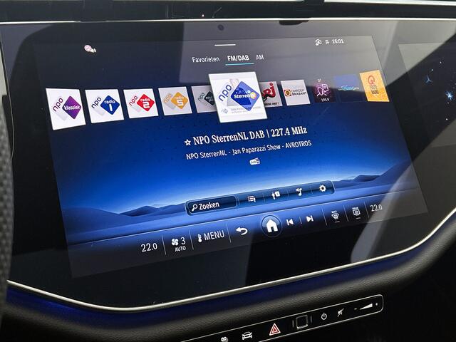 Mercedes-Benz E-KLASSE 300 e Business Solution AMG | Premium pakket | Winterpakket | Nightpakket | Leder pakket | USB-pakket Plus | Trekhaak | Panoramaschuifdak | 360° camera | Burmester® 4D surround sound | GUARD 360° | 20-inch multispaaks AMG velgen |