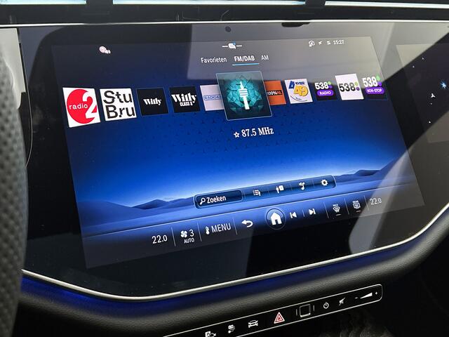 Mercedes-Benz E-KLASSE 300 e Business Solution AMG | Premium pakket | Winterpakket | Nightpakket | Leder pakket | USB-pakket Plus | Trekhaak | Panoramaschuifdak | Burmester® 4D surround sound | 360° camera | GUARD 360° | 20-inch multispaaks AMG velgen |
