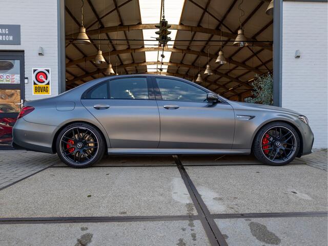 Mercedes-Benz E-KLASSE AMG 63 S 4MATIC+ *Pano | Burmester high end | Massage | ACC | HUD | Stoelvent/verw. | CarPlay | Carbon | Leder | Keyless*