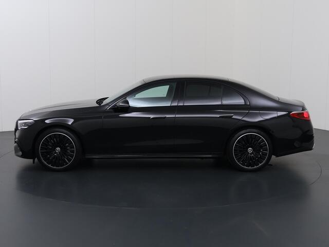 Mercedes-Benz E-KLASSE 300 e Sport Edition | AMG | Burmester | Trekhaak | Hyperscreen | Night | Multispaaks lichtmetalen velgen | Memory | Digital Light | Verlichte grill |