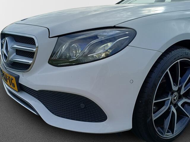 Mercedes-Benz E-KLASSE 200 Premium /Prachtige auto!/Sfeerverlichting/Camera/