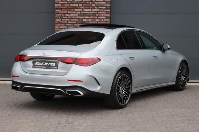 Mercedes-Benz E-KLASSE 220 d AMG Line | Hyperscreen | Distronic | Memory | Burmester | HUD | 3D-Display | Panoramadak | Surround Camera | Keyless Go | Digital Light |