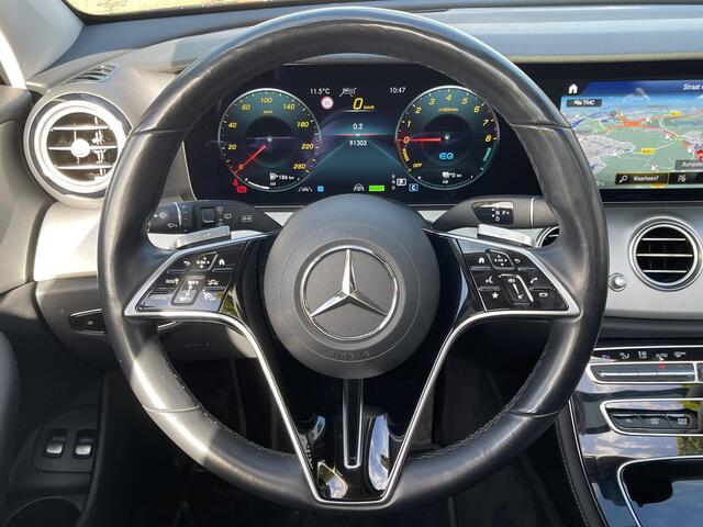 Mercedes-Benz E-estate 300 e Avantgarde 18"/Panoramadak/Burmester/Adaptieve cruise/Dodehoek/Stoelverwarming/Apple Carplay & Android Auto/Elektrische Klep/Head-up