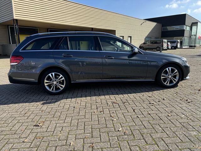 Mercedes-Benz E-estate 200 Prestige Elegance Automaat [ panoramadak,leer,fm navi,pdc,lmv ]