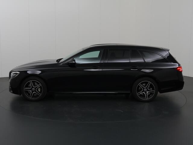 Mercedes-Benz E-estate 300 e AMG Line | Night | Panoramadak | Lederen bekleding | Widescreen | Sfeerverlichting | Stoelverwarming |