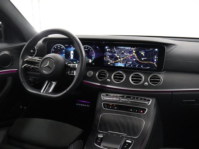 Mercedes-Benz E-estate 300 e AMG Line | Night | Panoramadak | Lederen bekleding | Widescreen | Sfeerverlichting | Stoelverwarming |