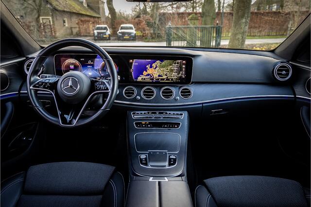 Mercedes-Benz E-estate 300 e AMG Line Schuifdak 360 Camera Trekhaak