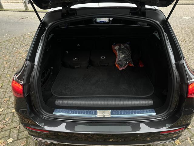 Mercedes-Benz E-estate 300 e Luxury Line Superscreen/Burnm4D/Trekhaak/Leder.