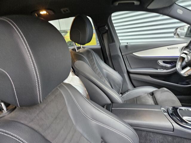 Mercedes-Benz E-estate 300 e AMG Plug In Hybrid 320pk Dealer O.H PHEV | Widescreen Navi | Sfeerverlichting | Night Pakket | Camera | Apple Carplay | Alcantara Sportstoelen Verwarmd | LED |