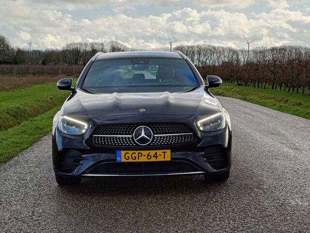 Mercedes-Benz E-estate 300 e AMG Line | Prachtige auto ! | Lage KM ! | Top onderhouden ! | AMG Line !