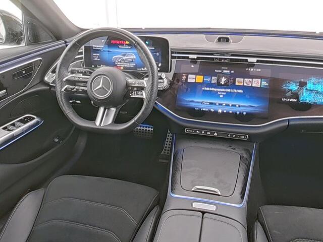 Mercedes-Benz E-estate 300 e AMG Plug-In Hybride | Trekhaak | MBUX Superscreen | AMG Styling | Night Pakket | Keyless-Go | Distronic | Selfie Camera | Inclusief 24 maanden MB Certified garantie voor Europa.