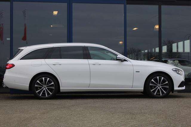 Mercedes-Benz E-estate 300e Avantgarde DISTRONIC WIDESCREEN DAB TREKHAAK