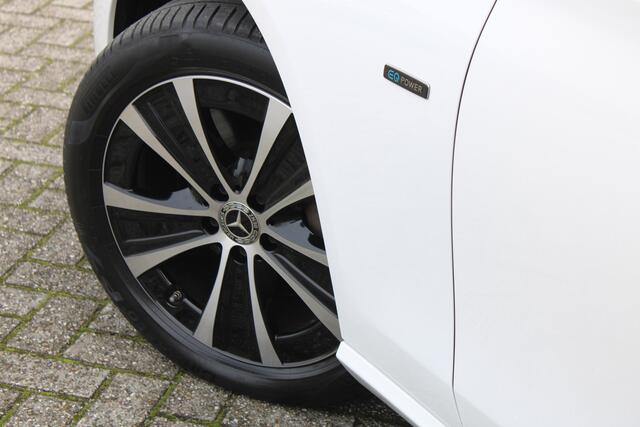 Mercedes-Benz E-estate 300e Avantgarde DISTRONIC WIDESCREEN DAB TREKHAAK
