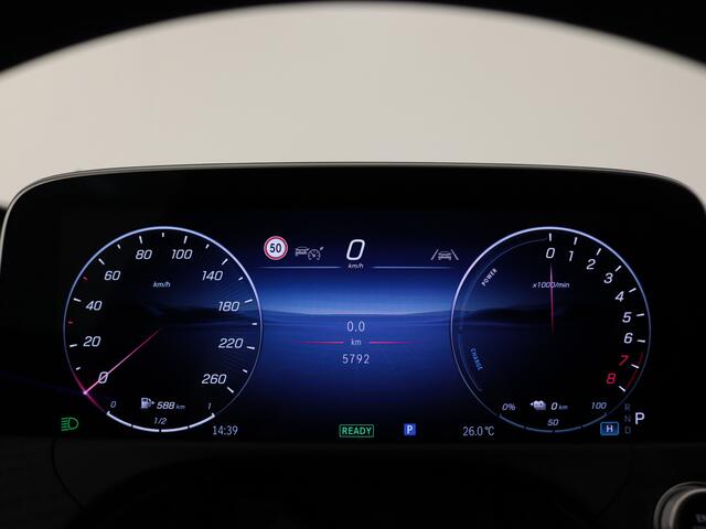 Mercedes-Benz E-estate 300 e AMG Plug-In Hybride Limited | Panorama Schuif-Kanteldak | AMG Styling | 20 Inch AMG Velgen | AGILITY CONTROL® | Inclusief 24 maanden Mercedes-Benz Certified garantie voor Europa.