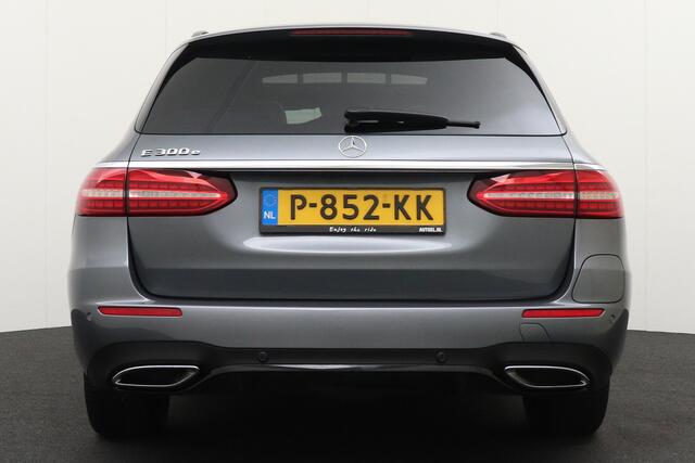 Mercedes-Benz E-estate 300e AMG Pano-dak Burmester Leder Trekhaak