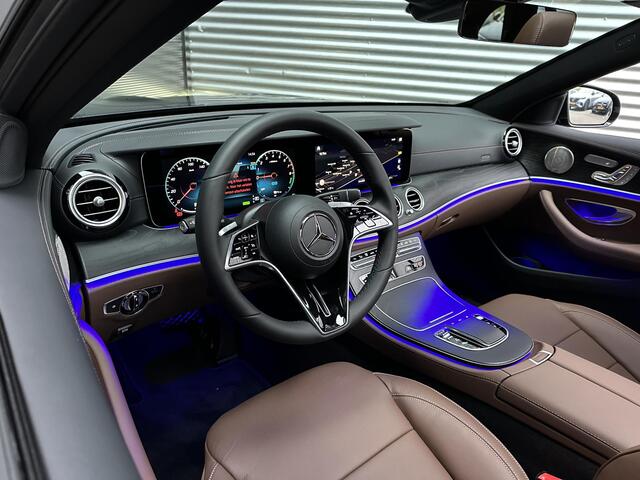 Mercedes-Benz E-estate 300e AMG | Premium + | Nightpakket | Panoramadak | 360° Camera | Head-up display | Sluitbekrachtiging | Memorystoelen Verwarmd | Trekhaak | Burmester | Showmodel sale