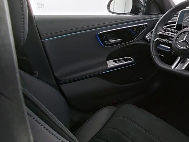 Mercedes-Benz E-estate 300 e AMG Plug-In Hybride AMG Line Advanced | Rijassistentiepakket plus | MBUX Superscreen | Trekhaak | Night Pakket Inclusief 24 maanden MB Certified garantie voor Europa.