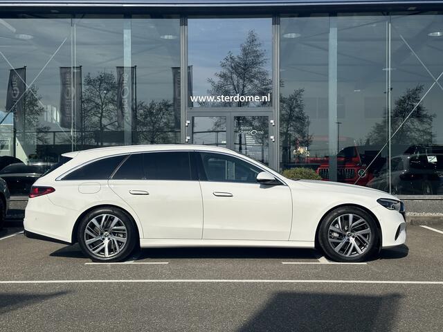 Mercedes-Benz E-estate 300 e Avantgarde Advanced Plus l Niveauregeling l MBUX l Panoramadak l DIGITAL LIGHT l Parkeerpakket met 360 gr Camera l Distronic l Burmester l Keyless Go l Winterpakket l Apple & Android auto l Memory pakket l Stoelverwarming l