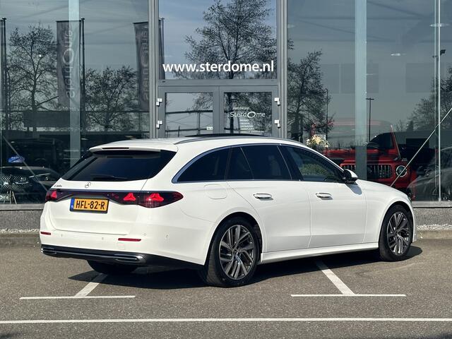 Mercedes-Benz E-estate 300 e Avantgarde Advanced Plus l Niveauregeling l MBUX l Panoramadak l DIGITAL LIGHT l Parkeerpakket met 360 gr Camera l Distronic l Burmester l Keyless Go l Winterpakket l Apple & Android auto l Memory pakket l Stoelverwarming l