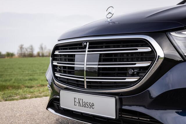 Mercedes-Benz E-estate 450 4MATIC Exclusive Line | Panoramadak | Burmester | Head-up display | Trekhaak | Softclose | Sfeerverlichting | 360 camera |