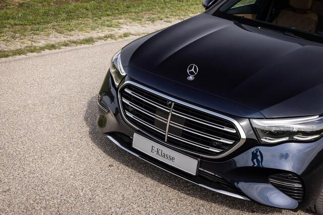 Mercedes-Benz E-estate 450 4MATIC Exclusive Line | Panoramadak | Burmester | Head-up display | Trekhaak | Softclose | Sfeerverlichting | 360 camera |