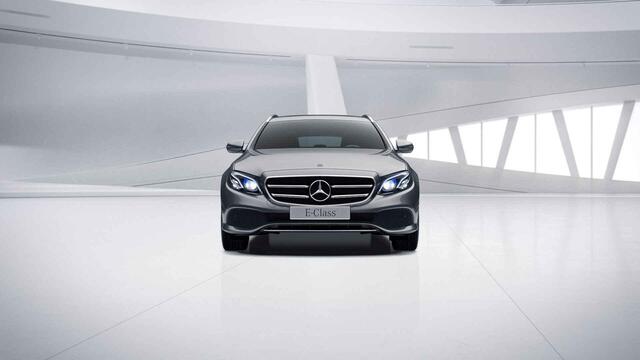 Mercedes-Benz E-estate 200 Premium | Trekhaak | Stoelverwarming | Getint glas | AMG velgen |