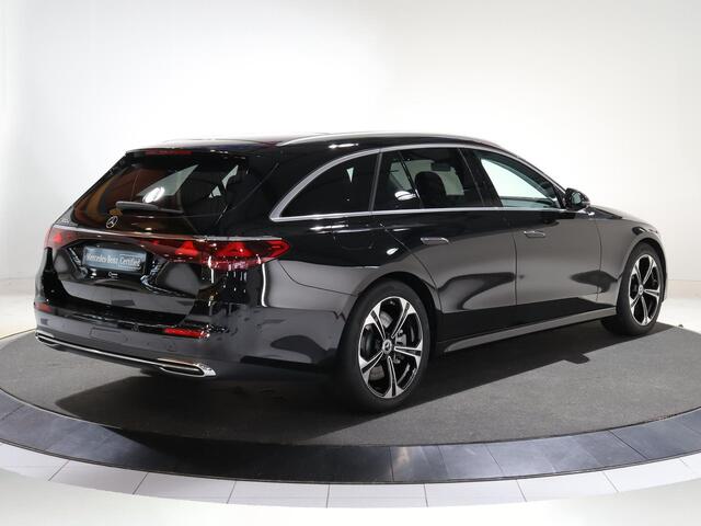 Mercedes-Benz E-estate 300 e Luxury Line | Trekhaak | Getint glas | Winter pakket | Zonne rollo |