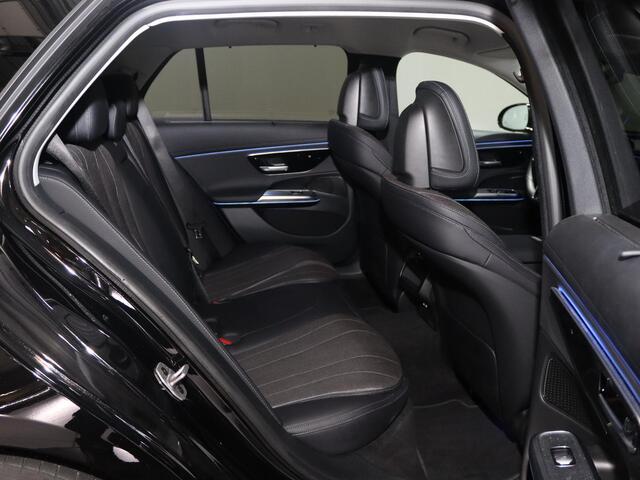Mercedes-Benz E-estate 300 e Luxury Line | Trekhaak | Getint glas | Winter pakket | Zonne rollo |