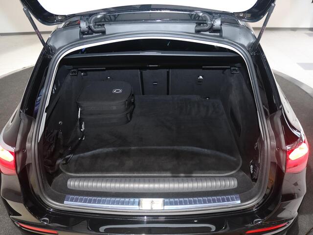Mercedes-Benz E-estate 300 e Luxury Line | Trekhaak | Getint glas | Winter pakket | Zonne rollo |