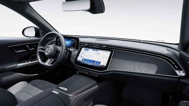 Mercedes-Benz E-estate 300 e AMG Line | Rij assistentie | Panoramadak | Burmester 4D | Head up | Trekhaak | Keyless |