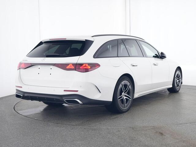 Mercedes-Benz E-estate 300 e AMG Plug-In Hybride | AMG Line | Night Pakket | MBUX Superscreen | Burmester® 4D-Surround-Soundsystem | Trekhaak | Inclusief 24 maanden MB Certified garantie voor Europa.