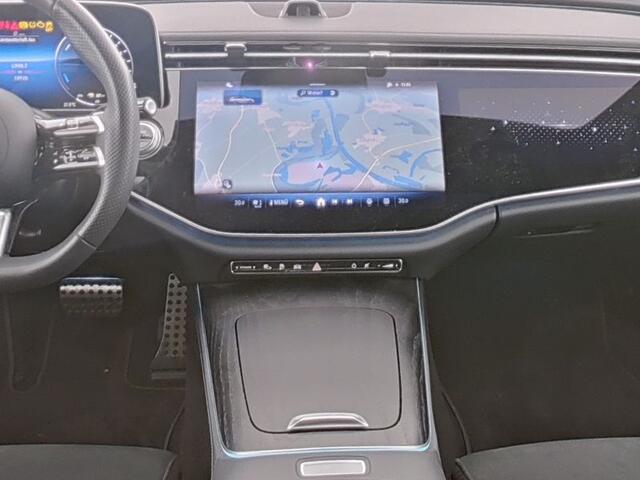 Mercedes-Benz E-estate 300 e AMG Plug-In Hybride | AMG Line | Night Pakket | MBUX Superscreen | Burmester® 4D-Surround-Soundsystem | Trekhaak | Inclusief 24 maanden MB Certified garantie voor Europa.