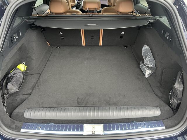 Mercedes-Benz E-estate 300 e Sport Edition | AMG Line | Bruin Interieur | Night Pakket | Winter Pakket | Panoramadak | Trekhaak | 360° Camera | DISTRONIC Afstandsassistent | Dodehoekassistent | Elektrisch Verstelbare Stoelen + Memory | Stuurverwarming