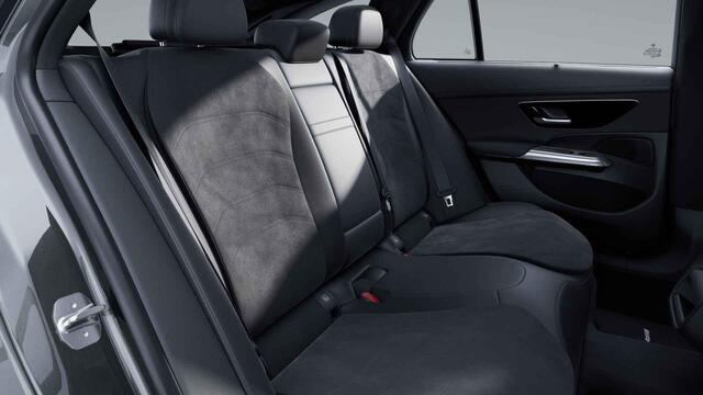 Mercedes-Benz E-estate 300 e AMG Line | Trekhaak | Superscreen | Night pakket |