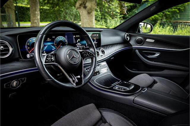 Mercedes-Benz E-estate 300 e AMG Line Schuifdak 360 Camera Trekhaak