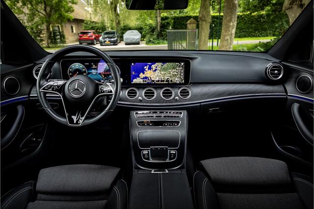 Mercedes-Benz E-estate 300 e AMG Line Schuifdak 360 Camera Trekhaak