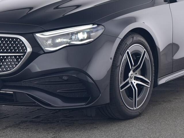 Mercedes-Benz E-estate 300 e AMG Plug-In Hybride | AMG Line Advanced Plus | Night Pakket | Panorama Schuif-Kanteldak | Head-up-Display | Memory Voorstoelen. Inclusief 24 maanden Mercedes-Benz Certified garantie voor Europa.