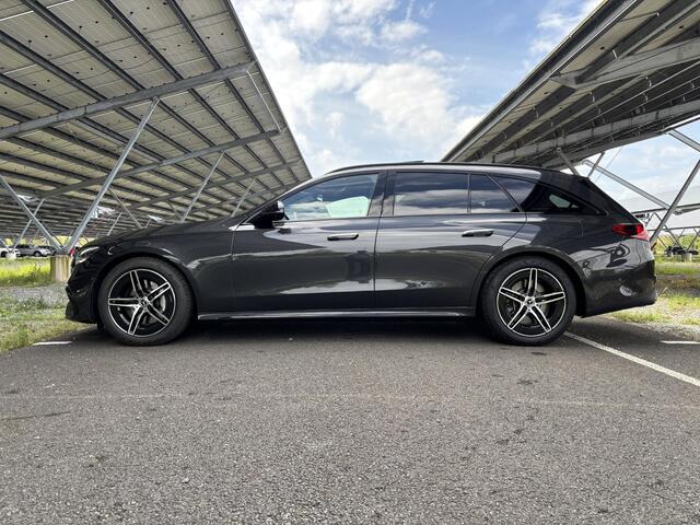 Mercedes-Benz E-estate 300 e AMG Line | Night | Panoramadak | Trekhaak | Superscreen | Burmester | Winter pakket |