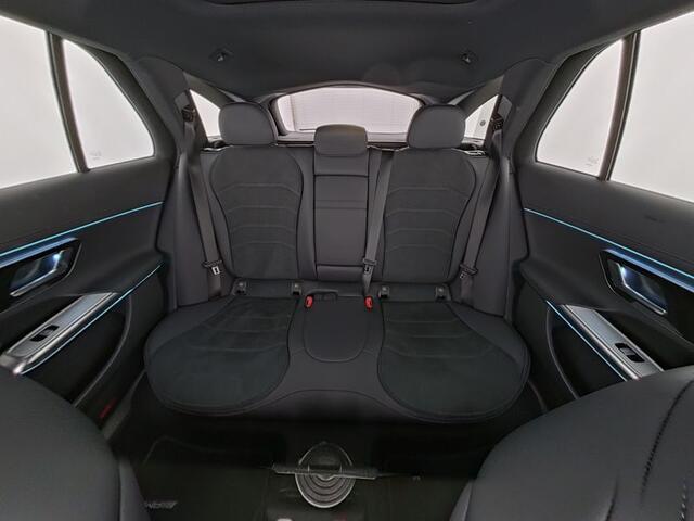 Mercedes-Benz E-estate 300 e AMG Plug-In Hybride AMG Line | Night Pakket | Panorama Schuif-Kanteldak | Burmester® | Trekhaak | 20 Inch AMG Velgen Inclusief 24 maanden MB Certified garantie voor Europa.