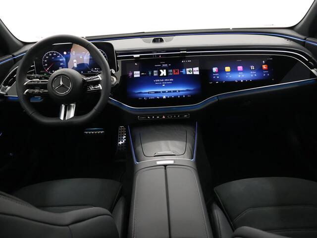 Mercedes-Benz E-estate 300e Sport Edition | Panoramaschuifdak | Trekhaak | 360° camera | DIGITAL Light | Superscreen | 20" AMG velgen | Stoelverwarming voor |